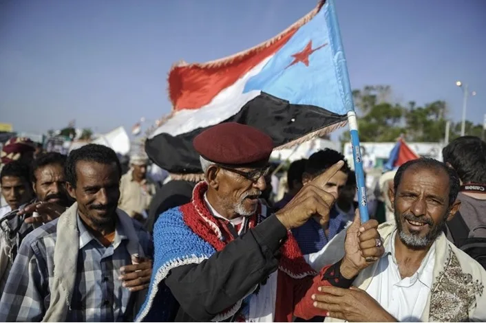 الحراك الجنوبي الذي يرأسه "فادي باعوم" يوجه رسالة لاذعة للمجلس الانتقالي