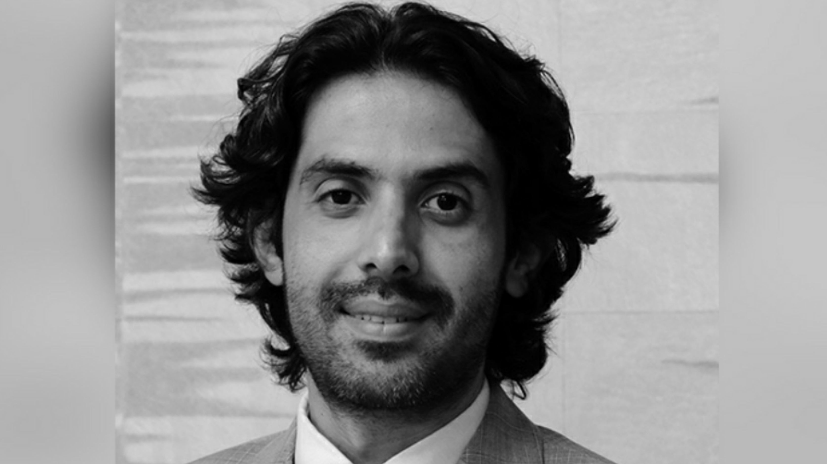 أسامة الروحاني: هجمات الحوثيين الأخيرة باتجاه البحر الأحمر تعقد جهود السلام في اليمن
