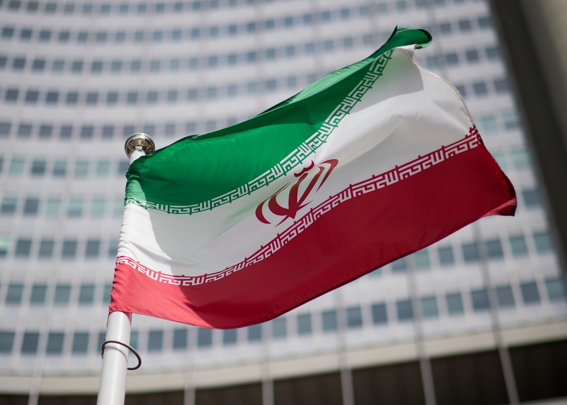 إيران تقرر تعيين سفير لها في اليمن بعد عامين من وفاة سفيرها السابق