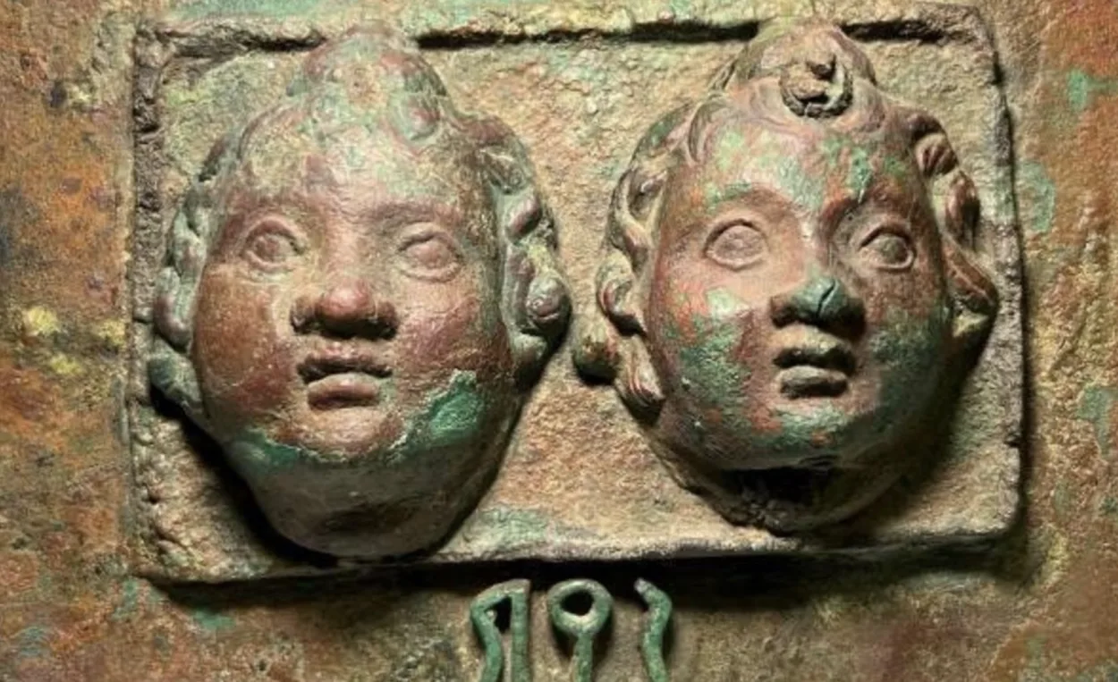 آثار اليمن النادرة تباع في مزادات العالم