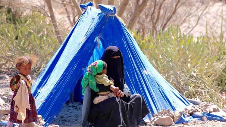 مصدر حكومي لتعز تايم: ارتفاع عدد النازحين بتعز إلى 210 ألف نازح
