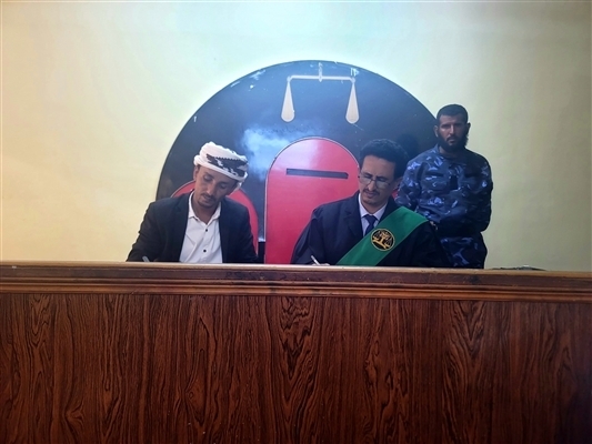 استدعاء مدير أوقاف بيحان ومدير المديرية وضباط أمن في قضية محاكمة المتهمين بقتل الشيخ "الباني"