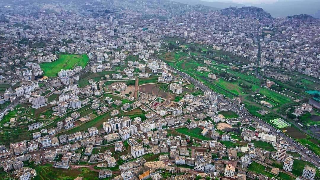 إب.. مواطن يقتل زوجته ثم يلقى حتفه برصاص ولده الأكبر