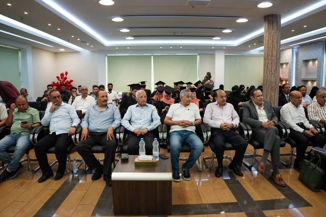 عدن.. مجموعة هائل سعيد أنعم تحتفي بتخرج الدفعة الأولى من شباب "انطلاقة"