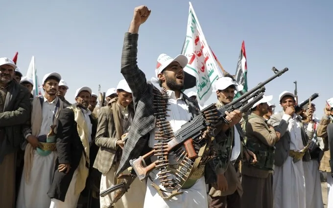 عناصر حوثية تختطف مواطنا في إب بعد الاعتداء عليه أمام زوجته وأطفاله