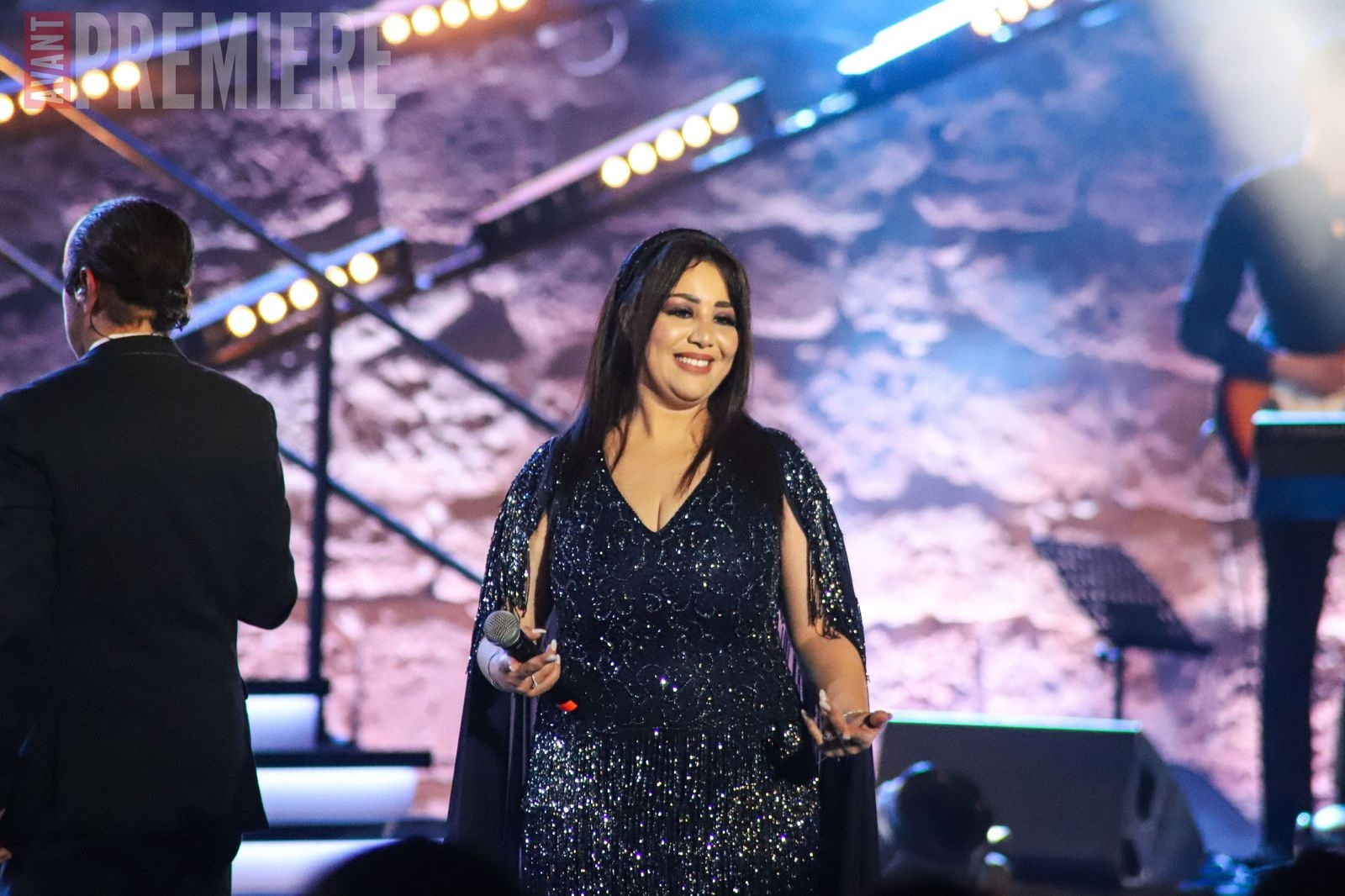 الفنانة التونسية يسرا محنوش تعتذر  للجمهور اليمني