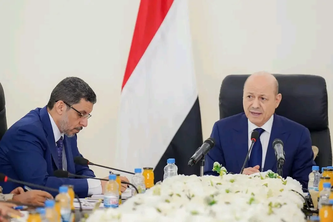 المجلس الرئاسي يوجه يوجه الحكومة بوقف أي تعيينات إدارية جديدة وإلغاء التعيينات السابقة المخالفة
