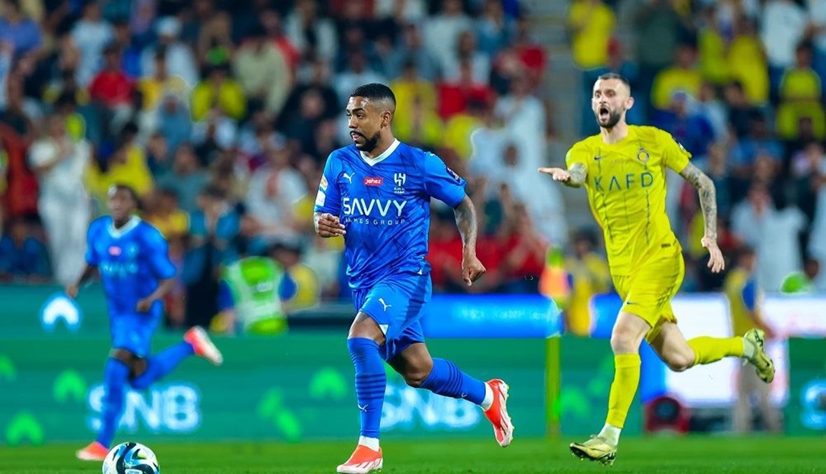 الهلال يتخطى النصر ويضرب موعداً مع الاتحاد في نهائي السوبر السعودي
