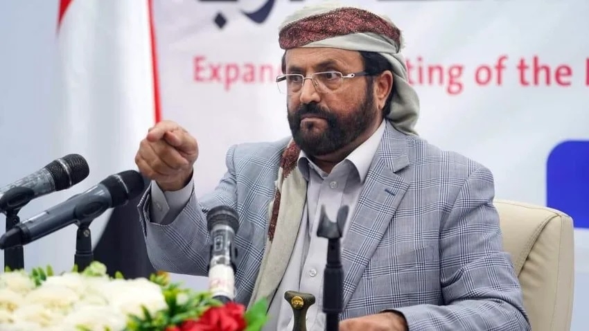 اللواء سلطان العرادة يشدد على ضرورة رفع الجاهزية القتالية في مأرب