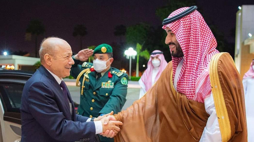 وزير يمني يكشف عن صفقة سعودية جديدة للغدر بالدولة اليمنية لصالح الحوثيين